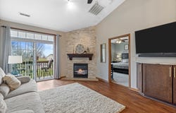 752 Bridlewood Dr, Hartford, WI 53027