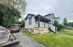 7 High Street, Lyons, NY 14489