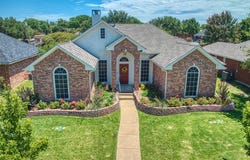 2900 Boyd Street, Ennis, TX 75119