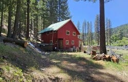 231 Cannonball Ln, Hayfork, CA 96041