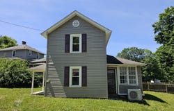 31 Burger Lane, Hot Springs, VA 24445