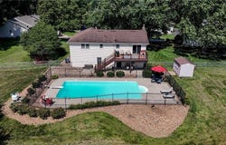 122 S 3rd Court, Lansing, KS 66048