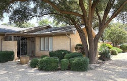 1701 E Carter Drive, Brownfield, TX 79316