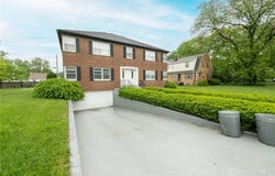 349 Orchard Drive, Oakwood, OH 45419