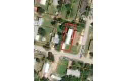 409 E Tullos Street, Three Rivers, TX 78071