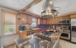 8387 Hartel Road, Grand Ledge, MI 48837