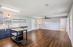 755 E Bellville St, Giddings, TX 78942