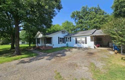 2000 Laura Lee, Kilgore, TX 75662