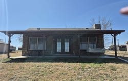 104 Eureka Lake Rd, Eureka, KS 67045