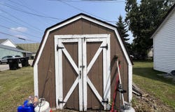 910 Minnesota, Gladstone, MI 49837