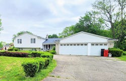 28740 Tavistock Trail, Southfield, MI 48034