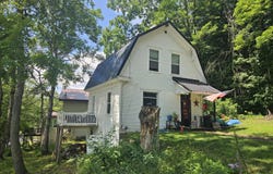 15 Water Street, Milo, ME 04463