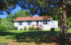 211 MIMOSA AVENUE, COLONIAL BEACH, VA 22443