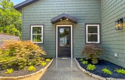 12475 Oakwood Shores Street, Wayland, MI 49348