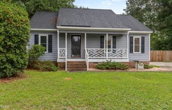204 Valley Court, Selma, NC 27576