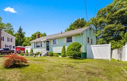5 Oakwood Avenue, Randolph, MA 02368