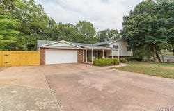 203 Bobby Dale Drive, Waynesville, MO 65583