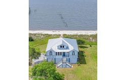 7101 Belle Fontaine Drive, Ocean Springs, MS 39564