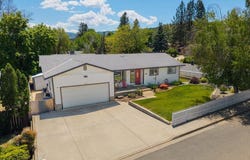 639 Evergreen Ln, Yreka, CA 96097