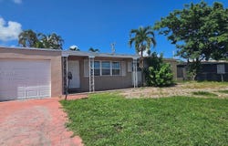 601 W Sample Rd, Deerfield Beach, FL 33064