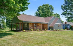 2002 Beckin Drive, Floyds Knobs, IN 47119