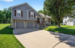 1923 NW 79th Street, Kansas City, MO 64151