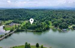5980 Lakeside Drive, Lenoir City, TN 37772