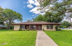322 E OBryant Street, Bellville, TX 77418