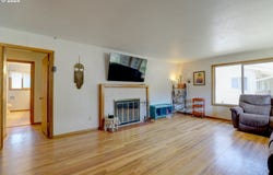 601 E 12TH ST, The Dalles, OR 97058
