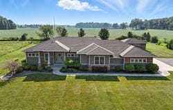 3919 S Sycamore Lane, Columbia City, IN 46725