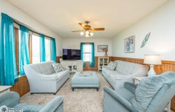 209 S Vine Avenue, Lacona, IA 50139