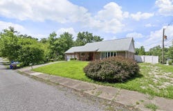 210 E Main Street, Newburgh, IN 47630-1418