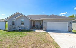135 Mary Catherine, Waynesville, MO 65583