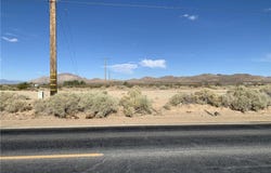 Dale Evans Parkway, Apple Valley, CA 92307
