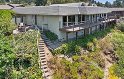 15 Bell Waver Way, Oakland, CA 94619