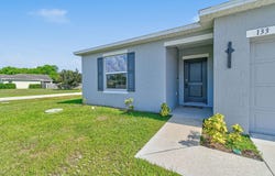 133 S Wakefield Circle, Port Saint Lucie, FL 34953