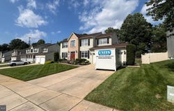 8 AUTUMN COURT, BLACKWOOD, NJ 08012
