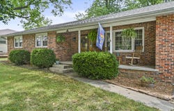 4362 W Weaver Road, Battlefield, MO 65619