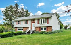 66 Pike Creek Drive, Cohoes, NY 12047