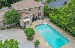 8305 Pine Grove Ct, Louisville, KY 40214