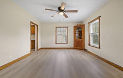 208 W 1st, MOUNT MORRIS, IL 61054