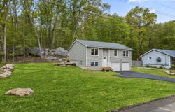 53 Sarah Drive, Montville, CT 06382