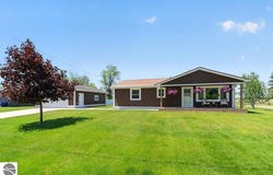 2012 Green Drive, Au Gres, MI 48703