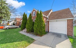 869 E 260th Street, Euclid, OH 44132