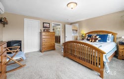 712 S.w 4th Sw 4th, Fruitland, ID 83660