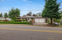 886 LINN AVE, Oregon City, OR 97045
