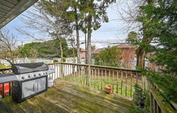 89 Birchwood Park Drive, Syosset, NY 11791