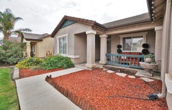 2073 W Queens Way, Hanford, CA 93230