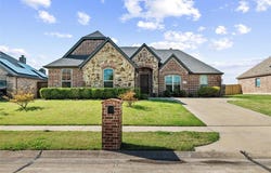 105 Abbey Road, Waxahachie, TX 75165