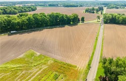 Lafayette Drive NW, Canal Fulton, OH 44614